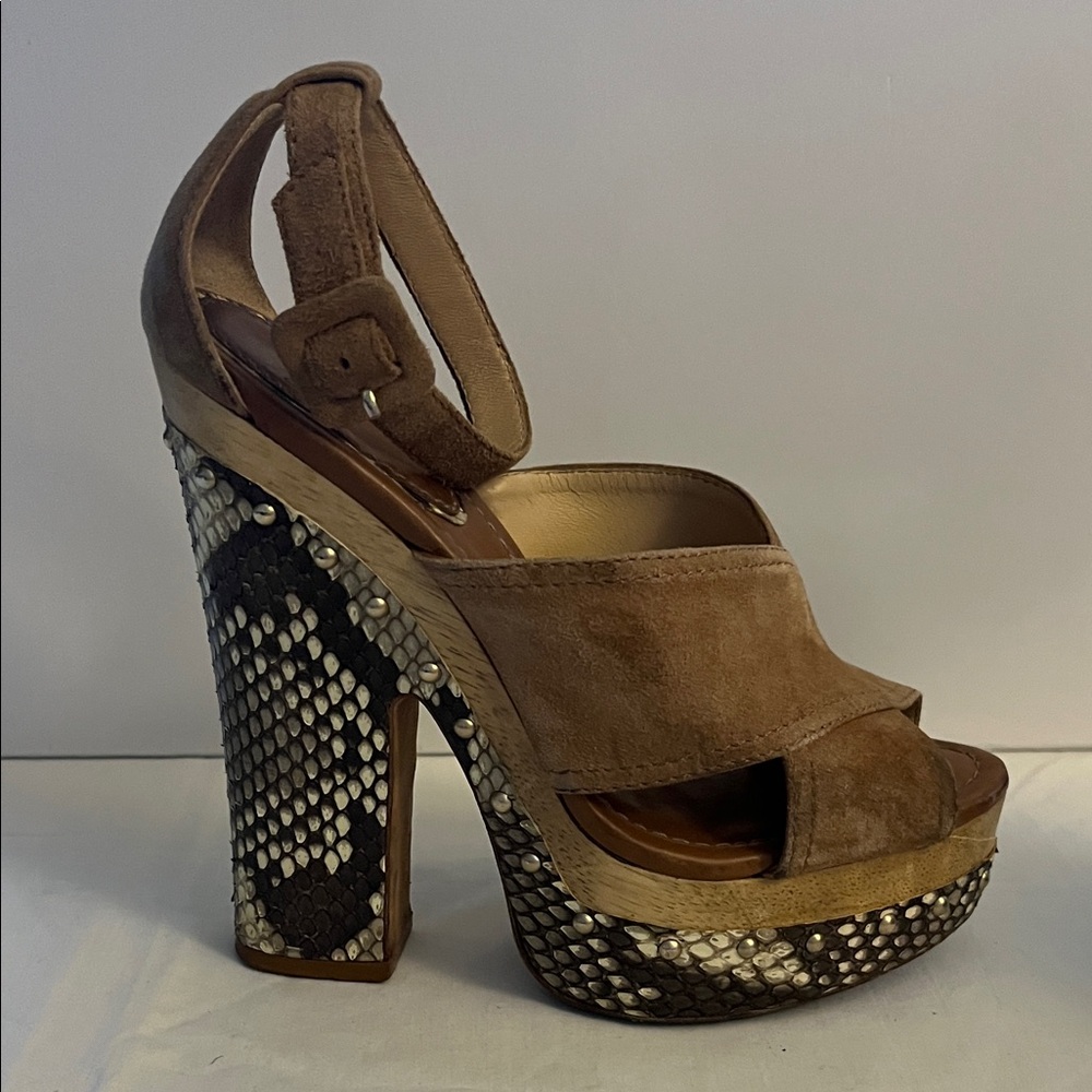 Alexandre Birman Tan Wedge Sandals